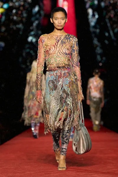 Look 38